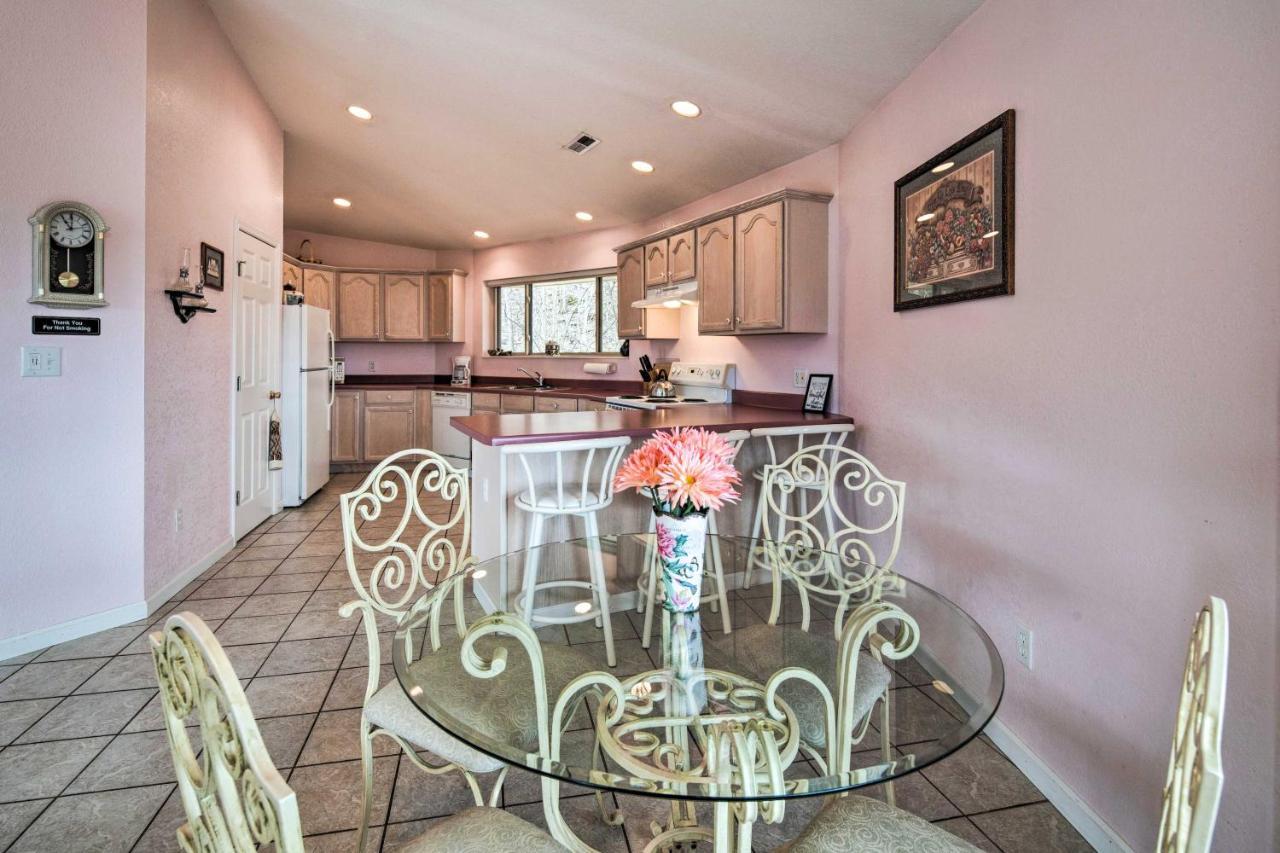 Charming Burnsville Apt With Mountain Views And Deck! Εξωτερικό φωτογραφία