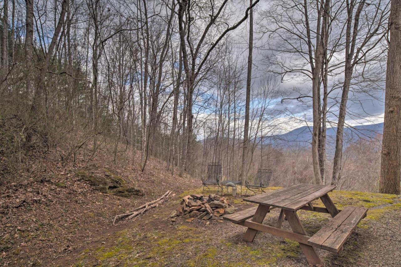 Charming Burnsville Apt With Mountain Views And Deck! Εξωτερικό φωτογραφία