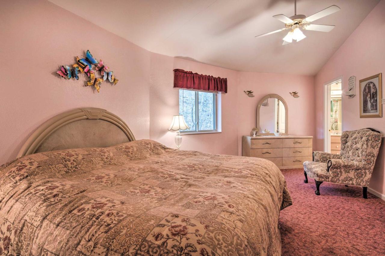 Charming Burnsville Apt With Mountain Views And Deck! Εξωτερικό φωτογραφία