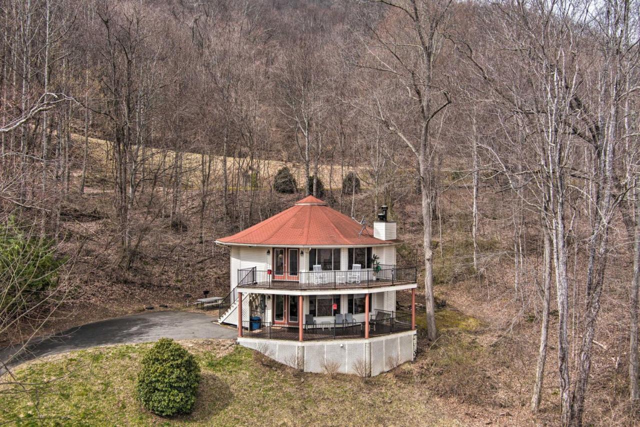 Charming Burnsville Apt With Mountain Views And Deck! Εξωτερικό φωτογραφία